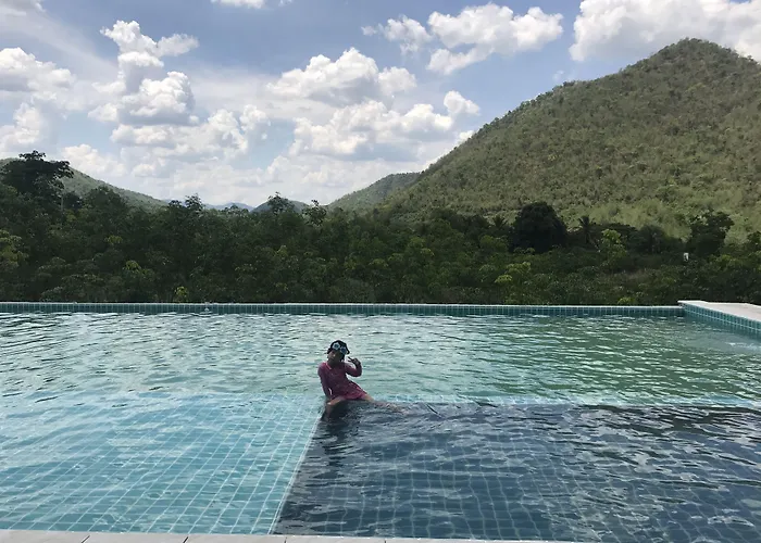 Hi-scene Resort Suan Phueng