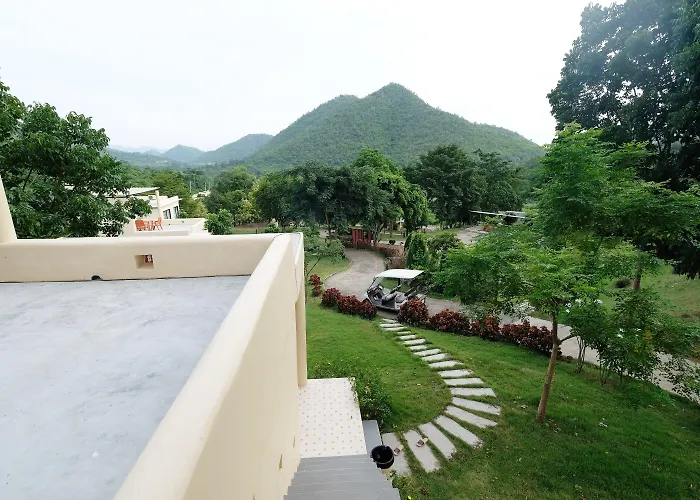 Resort Hi-scene Suan Phueng