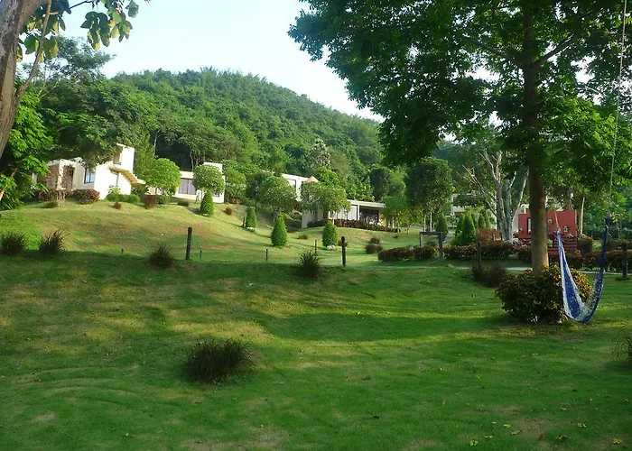 Hi-scene Resort 3*